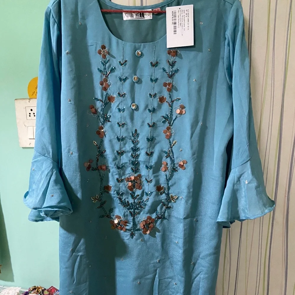 Autumn lane full kurta set ! With flare pants Duptta and hand work - Picture 3 of 13